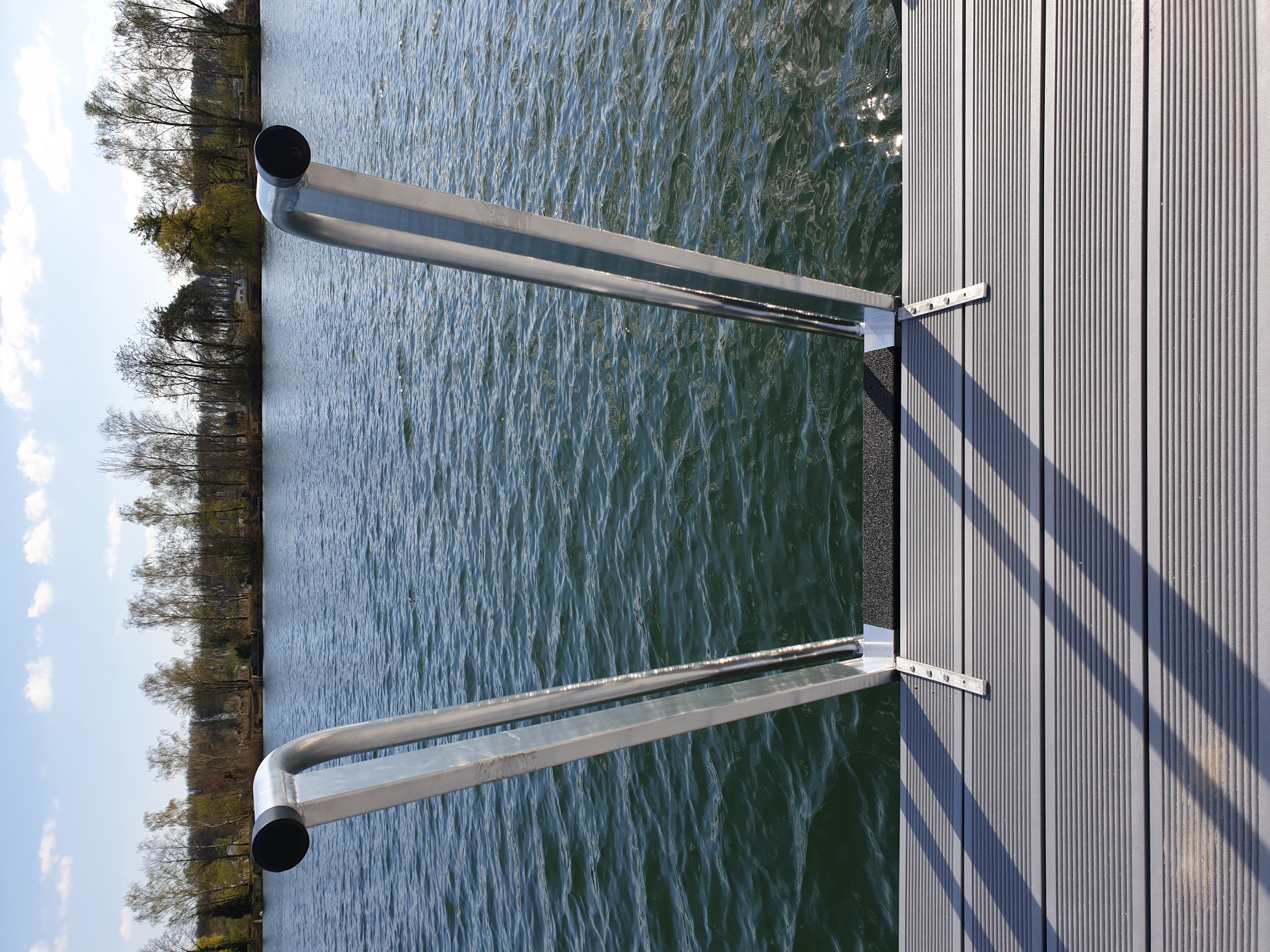 Stufenanlegeleiter 60cm extra breit, mit Handlauf, Überstieg und Anti-Rutsch, 10 Stufen
