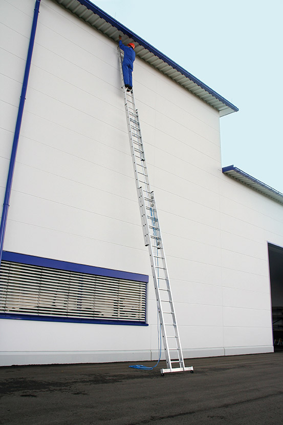 Aluminium-Seilzugleiter 3-teilig mit nivello®-Traverse Aluminium-Seilzugleiter 3-teilig mit nivello®-Traverse - 3x14 Sprossen