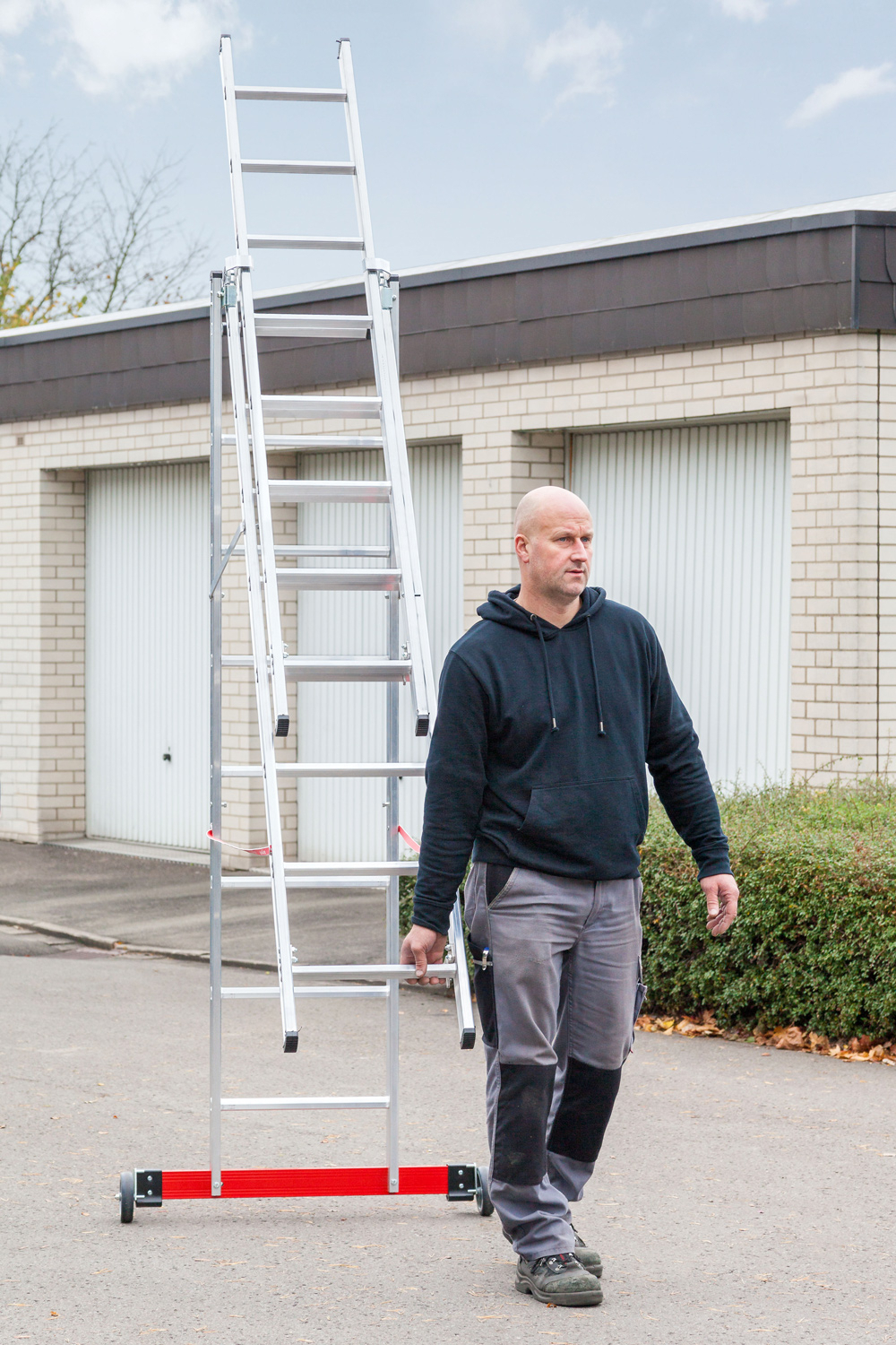 PREMIUM line Alu-Mehrzweckleiter 3-teilig, rollbar, 3 x 14 Sprossen