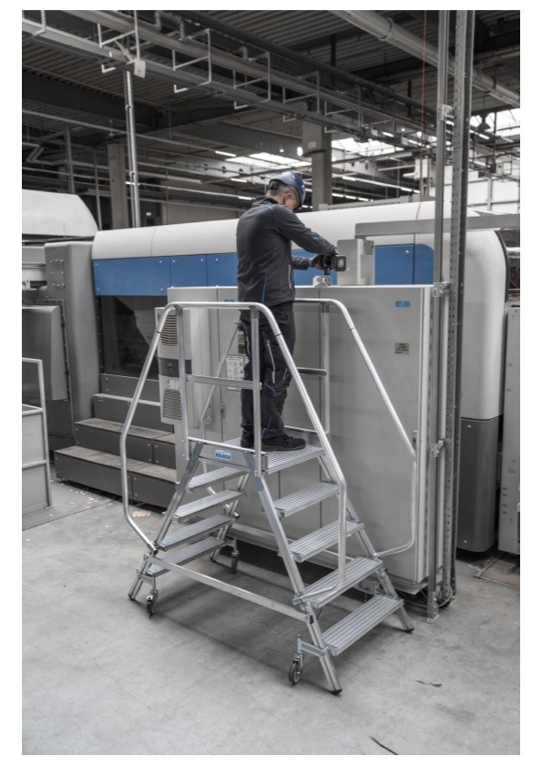 Stabilo Podestleiter fahrbar, beidseitig begehbar, 2 x 3 Sprossen inklusive Plattform