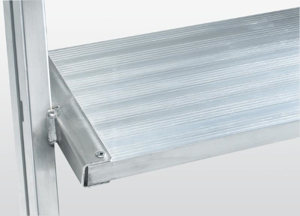 Aluminium-Podestleiter, einseitig begehbar, mit Rollen und Griff, Aluminium geriffelt, 3 Stufen Aluminium-Podestleiter, einseitig begehbar, mit Rollen und Griff, Aluminium geriffelt, 3 Stufen