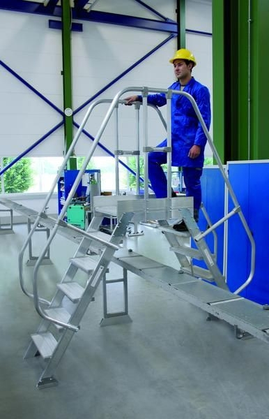 Aluminium-Überstieg 60°, Stufenbreite 600 mm, 6 Stufen Aluminium-Überstieg 60°, Stufenbreite 600 mm, 6 Stufen