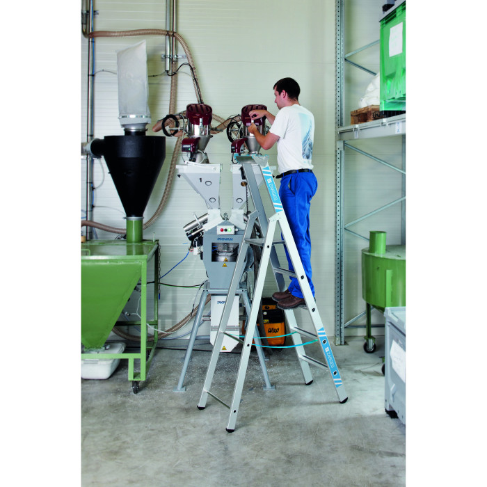 Saferstep S, Gebördelte Stufen-Stehleiter, 3 Stufen einschl. Plattform