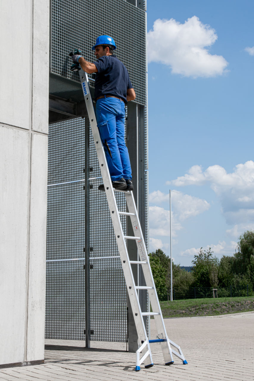 Anwendung als Anlegeleiter Stabilo Professional Vielzweckleiter +S, 3x12 Stufen/Sprossen