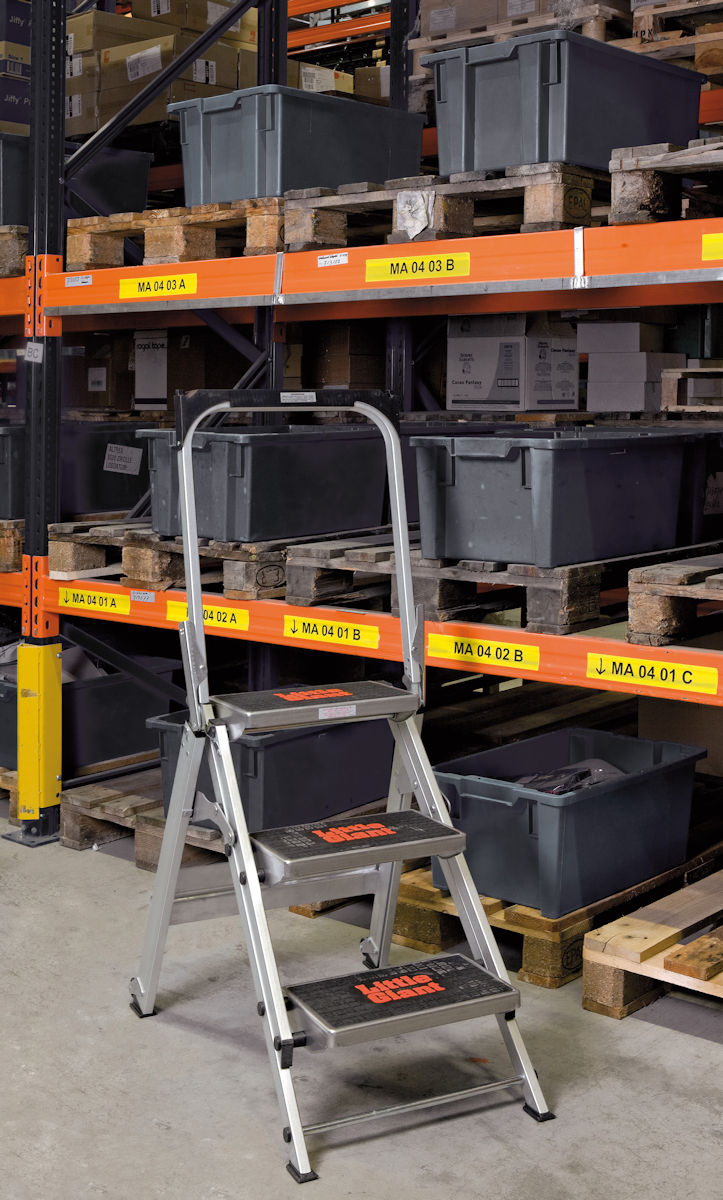 Safety Step im Einsatz Safety Step Klapptreppe, 3 Stufen