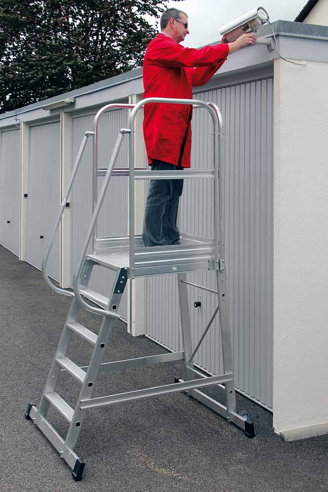 Aluminium-Podest-Treppe fahrbar, G-303104X Aluminium-Podesttreppe, einseitig begehbar, fahrbar, 4 Stufen