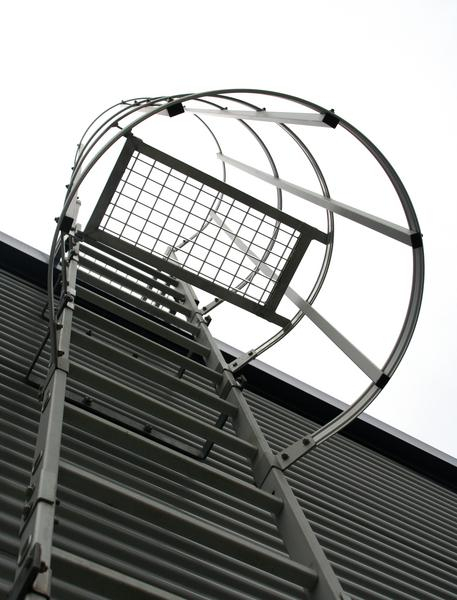 Zwischenplattform, klappbar, Stahl verzinkt Zwischenplattform, klappbar, Stahl verzinkt